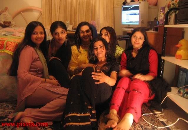 lahore-girls.jpg Hot Desi Pakistani and indian gilrs pixvix picture by pixvixxx