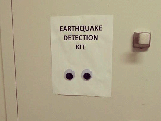 [Image: quake%20detector.gif]