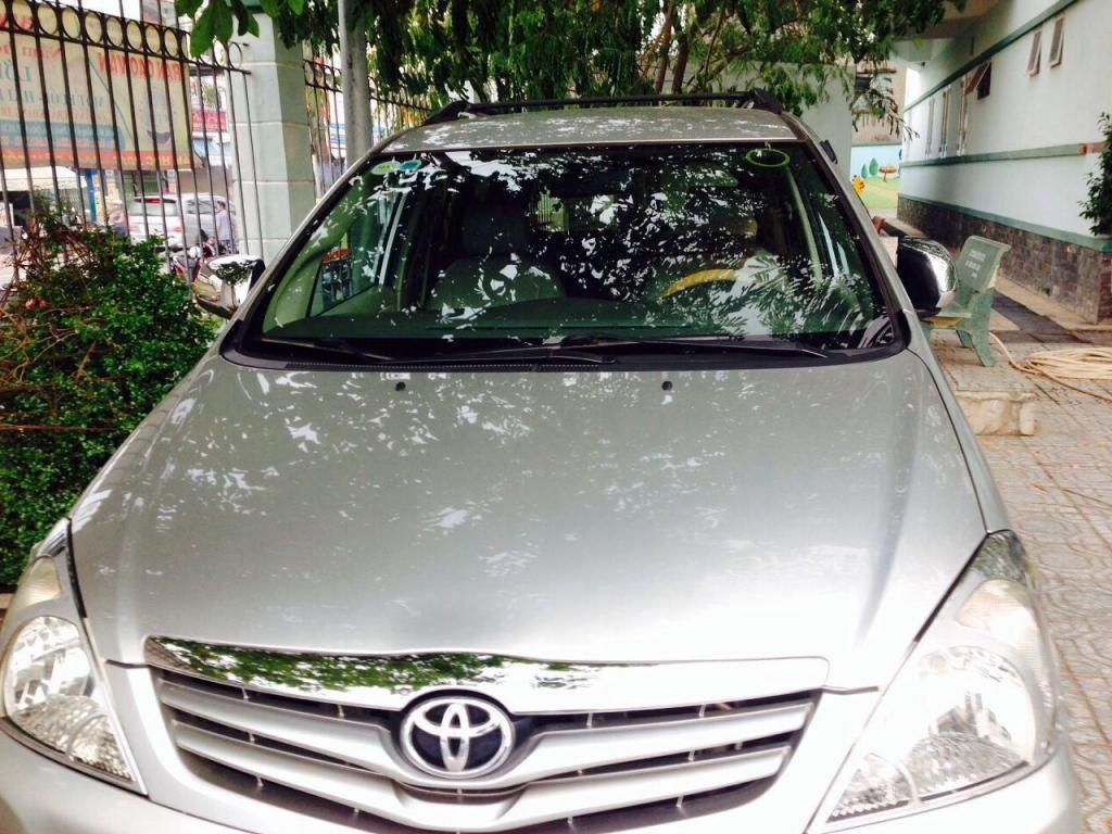 toyota inova đời 2010 xe leng keng gia đình chạy. Bán cho ai có nhu cầu