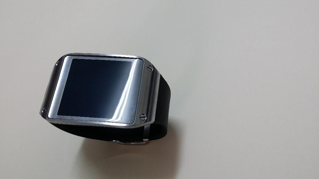Đồng hồ Samsung Galaxy Gear SM-V7000 mới 99% fullbox - 1