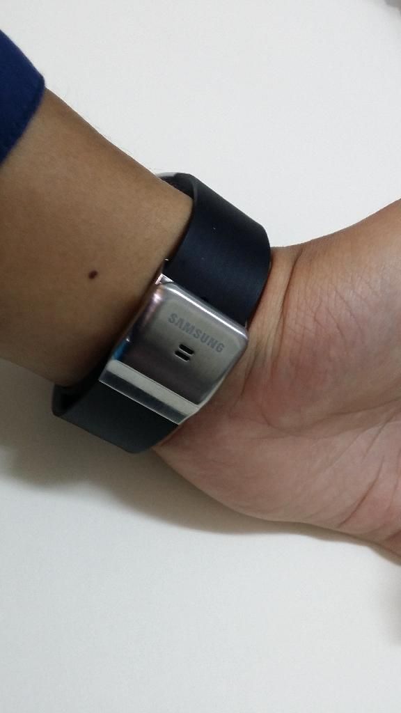 Đồng hồ Samsung Galaxy Gear SM-V7000 mới 99% fullbox - 3