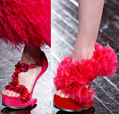 Alexander-McQueen-Fall-2012-shoes-pink_zpse3d49aa5.jpg