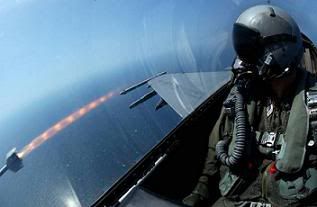 550-F-16_Fighting_Falcon_AIM-9_Side.jpg