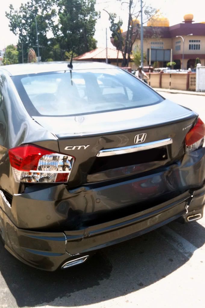 Perodua Viva Accident