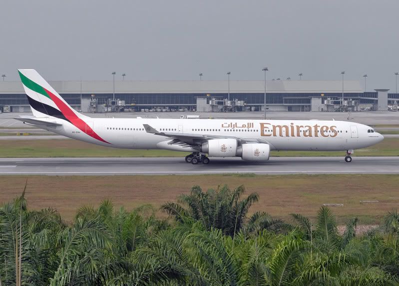 Emirates345.jpg