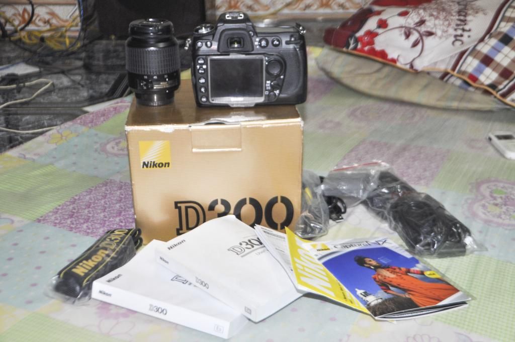Nikon D300, lens Tamron 17-50 2.8 Di II, lens 18-55mm f/3.5-5.6G, Grip Nikon MB-D10 - 8