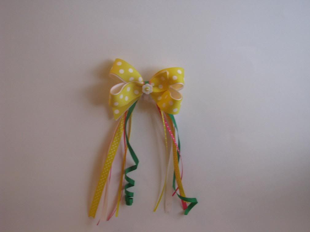 super fun yellow polka dot basic boutique bow with streamers super fun polka dot food 1010x758 super fun yellow polka dot basic boutique bow with streamers super fun polka dot food 1010x758